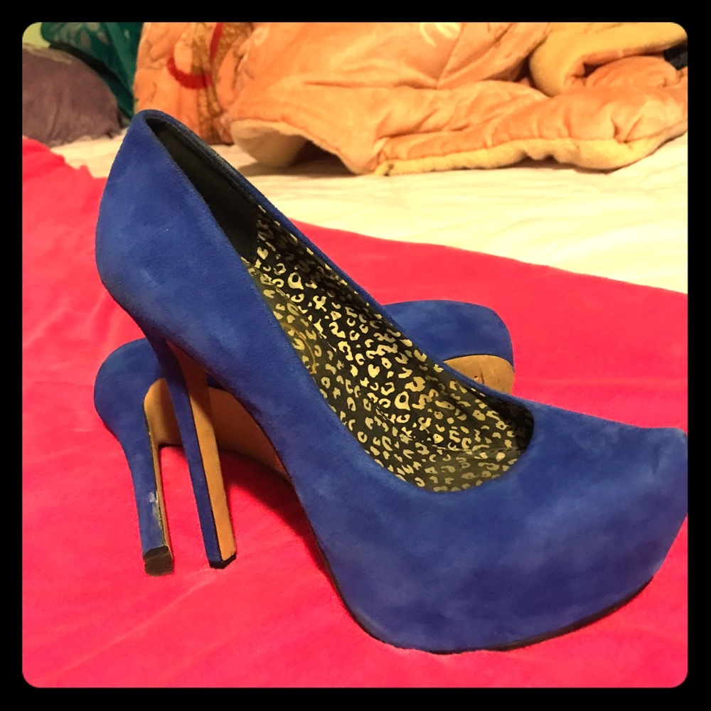 Jessica Simpson heels